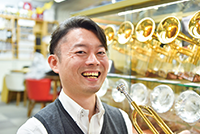 井手 泰仁(いで やすひと)