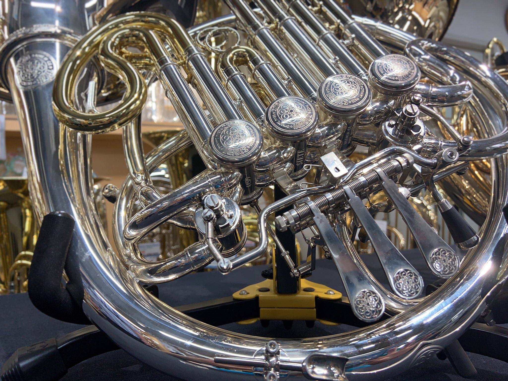 ストンビ Titanシリーズ B High Fデスカントホルン Dh70 S初入荷 管楽器は東京の管楽器専門店ダクで